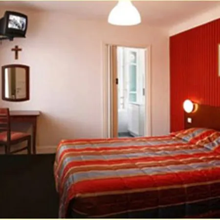 Metropole מלון 3*