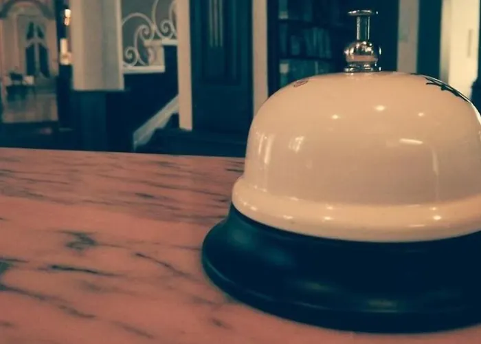 梅特罗博尔酒店 卢德