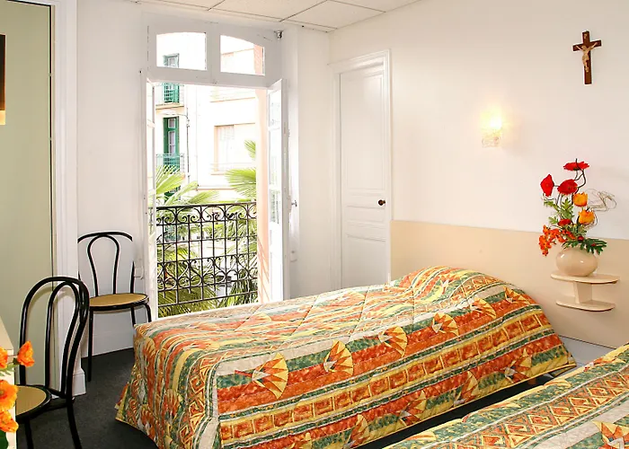 梅特罗博尔酒店 3* 卢德