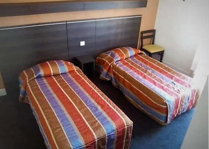 梅特罗博尔酒店 3* 卢德